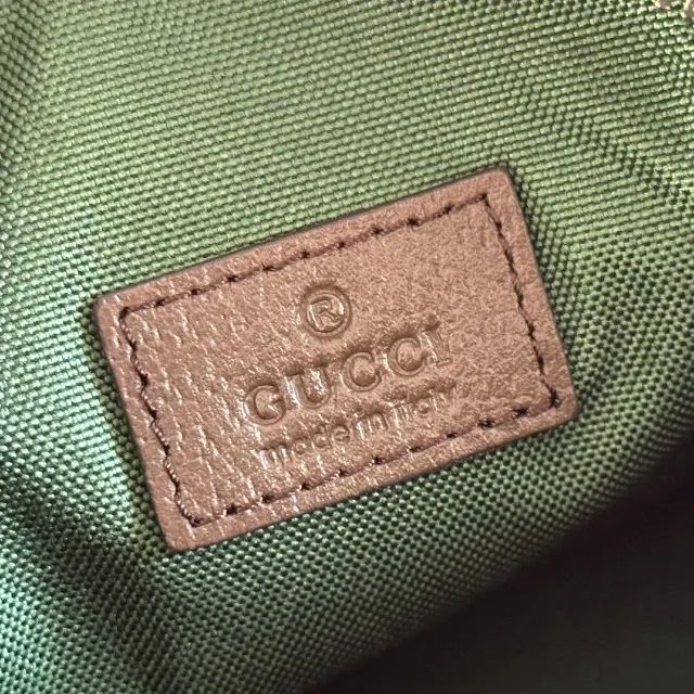 Bolsa Gucci Mini GG Web com Acabamento Marrom - Foto 2