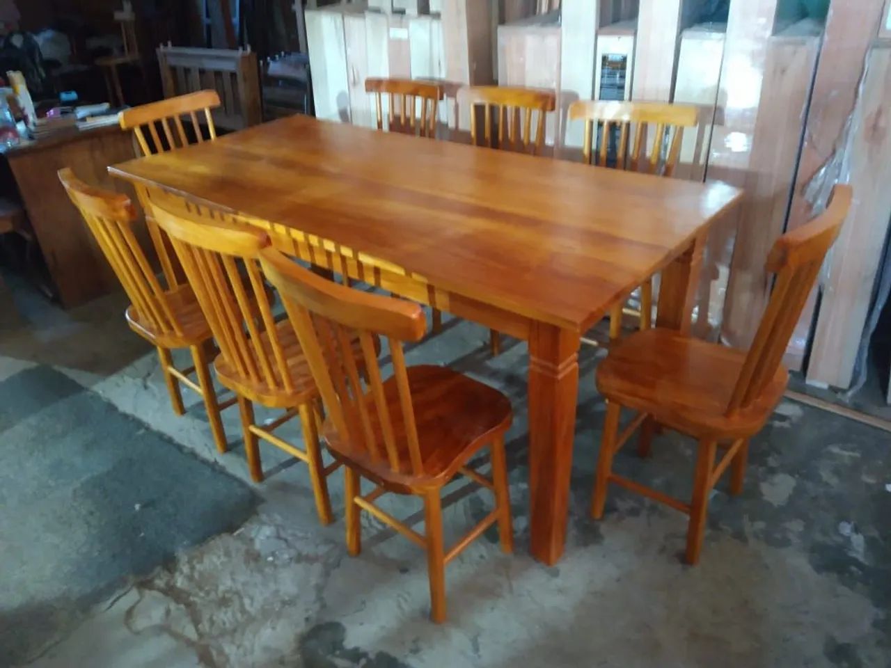 Mesa grande com pé X + 2 bancos de madeira maciça - Foto 4