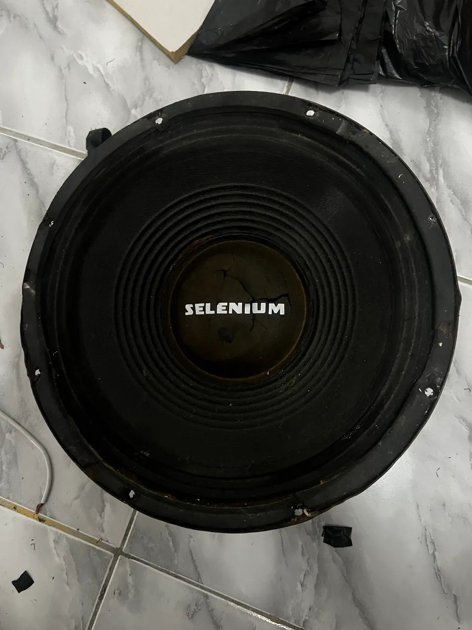 Vendo médio selênio jbl de 12 de 400rms - Foto 2