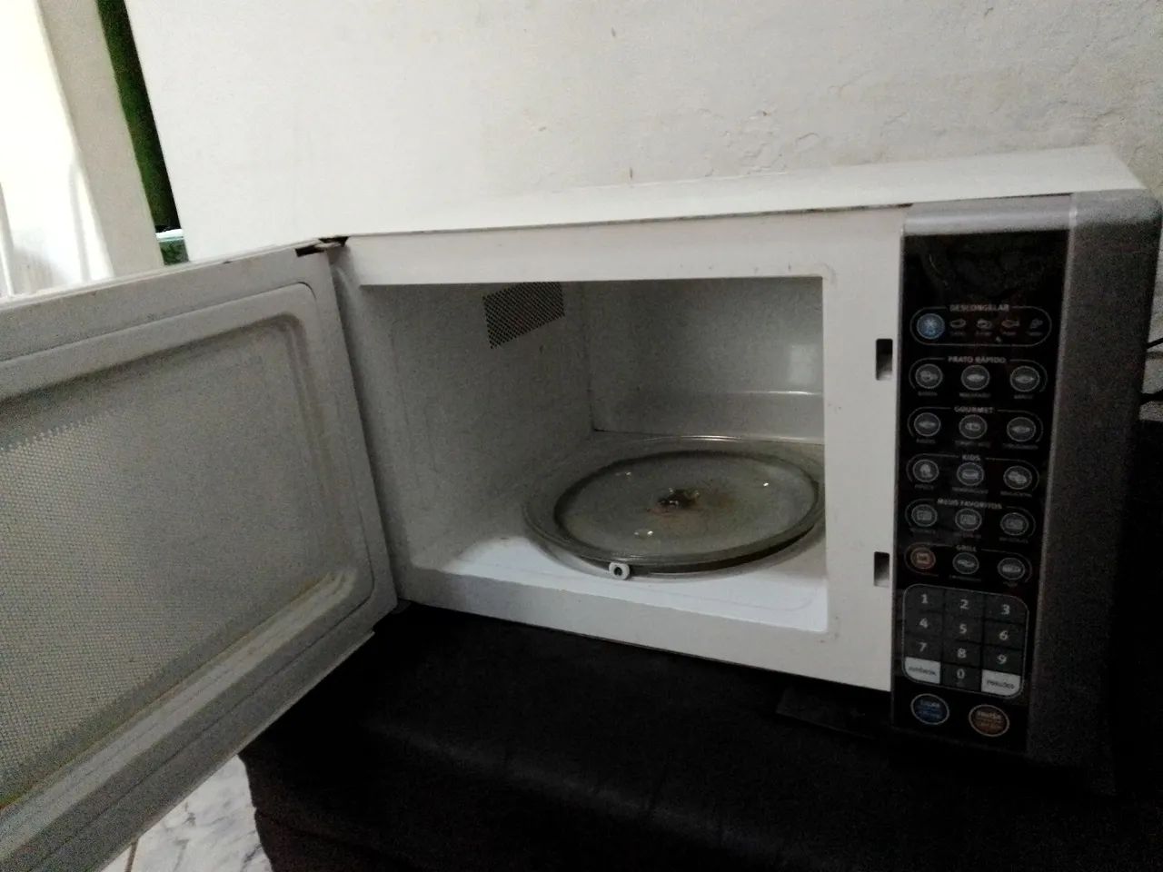 Microondas Eletrolux 220v - Foto 2