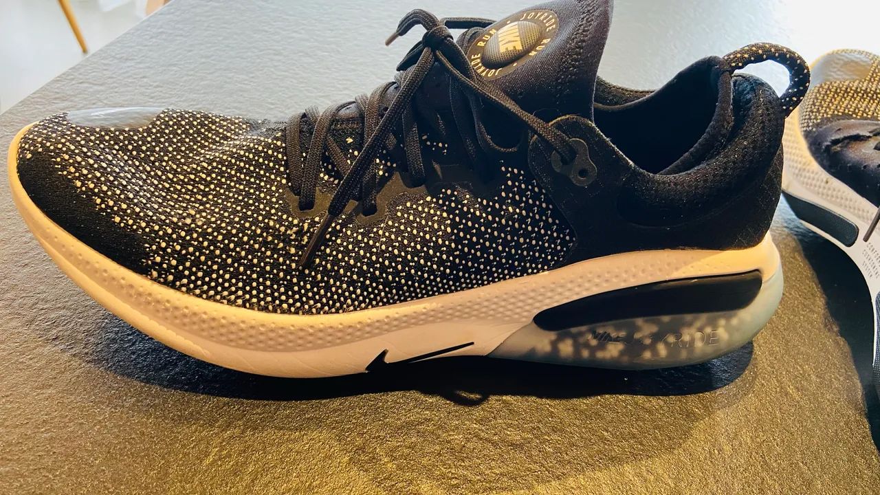   O produto é o tênis Nike Joyride Run Flyknit.  - Foto 3
