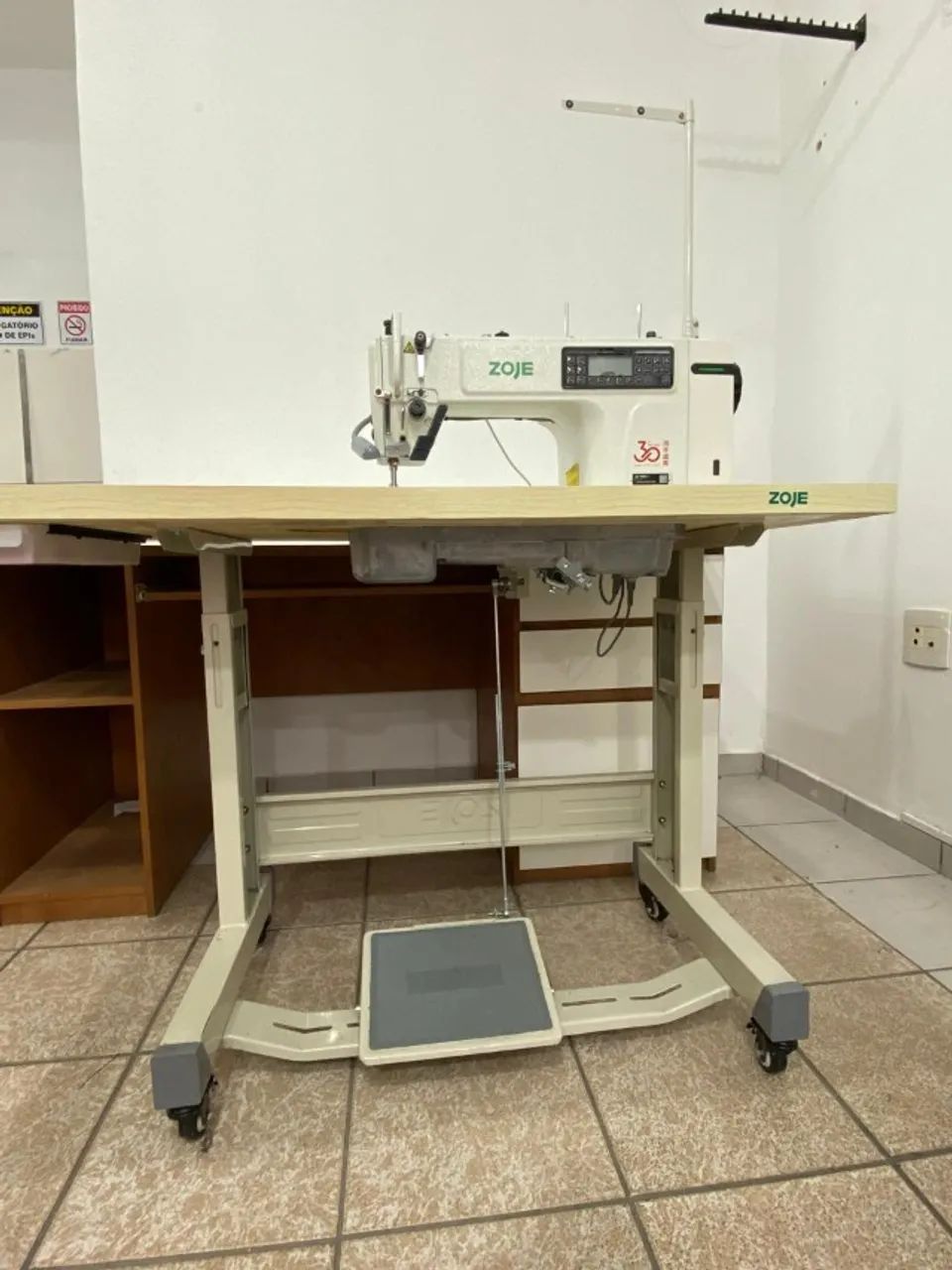 Maquina de costura reta zoje - Foto 4