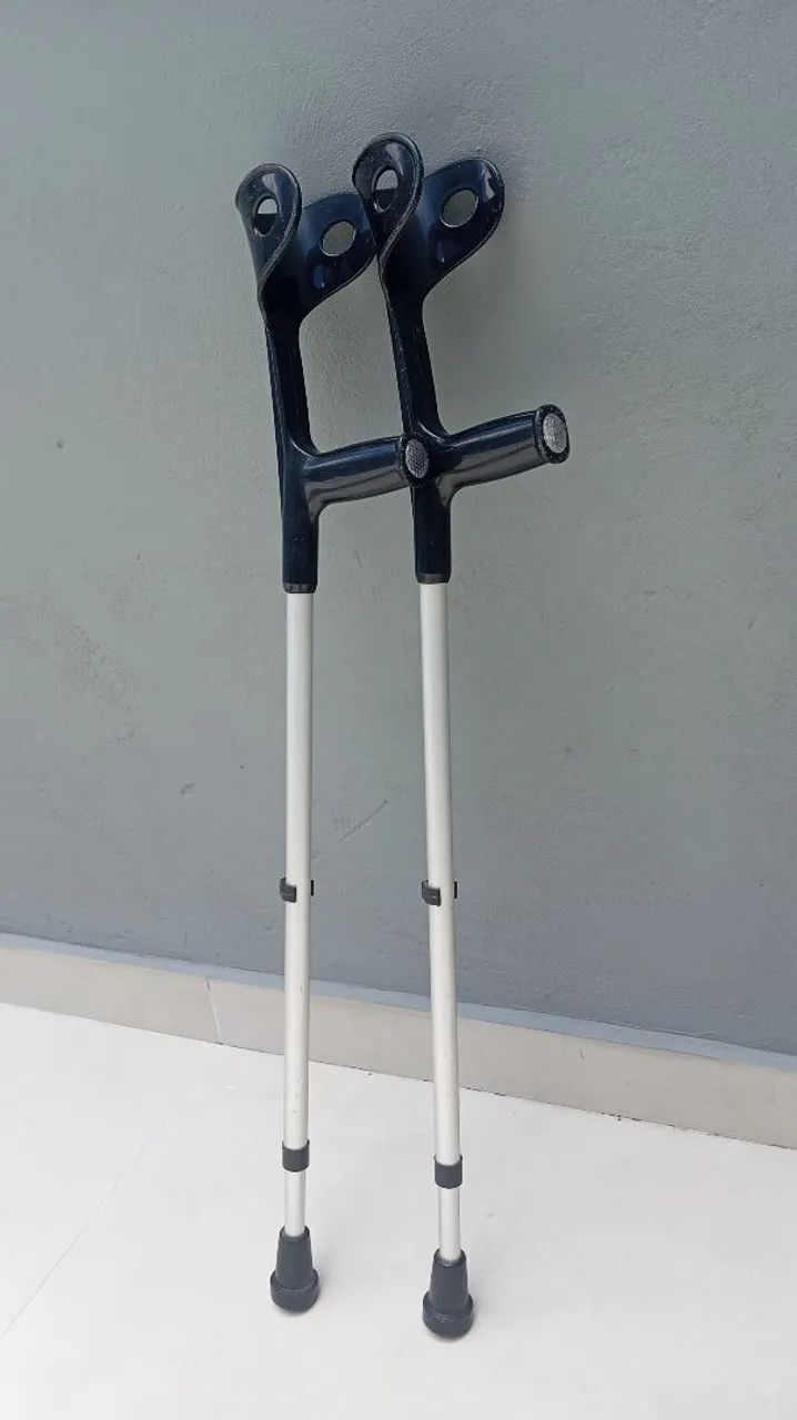 Vendo par de muletas 