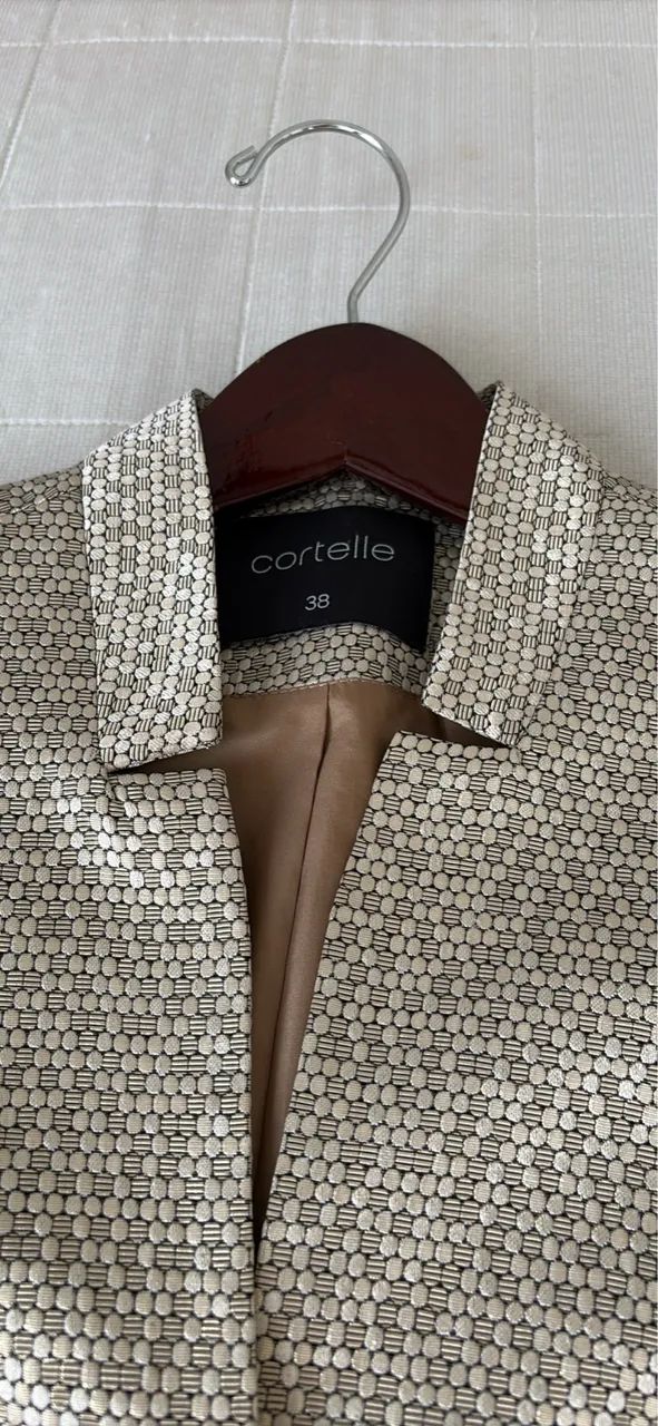 Blazer feminino 38 com dourado  - Foto 4