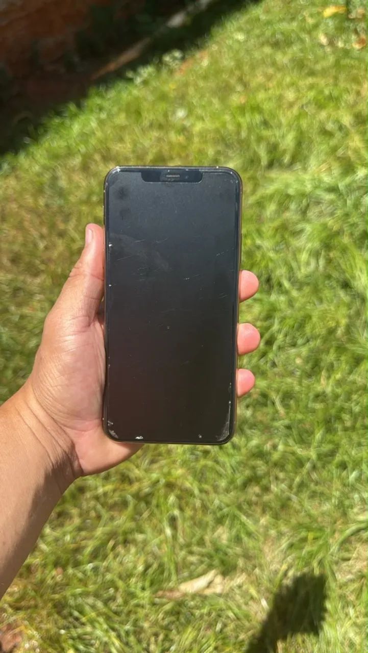 Vendo IPhone 11 Pro Max, 64GB, Gold - Foto 3