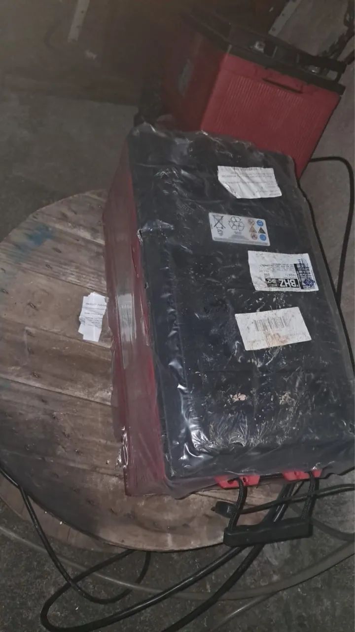 Bateria Free dom 220 amp nova - Foto 2