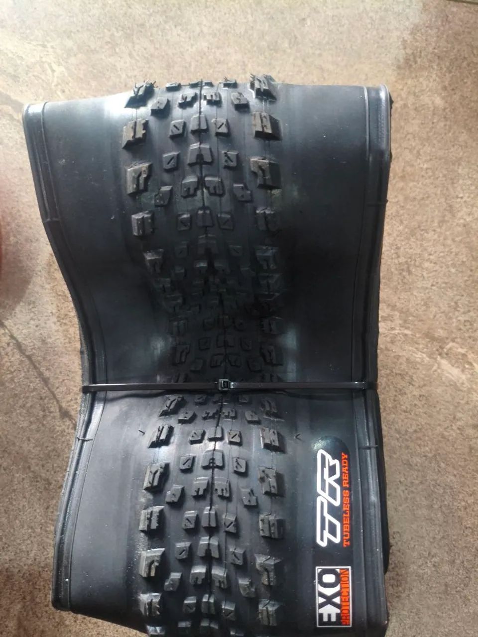 Pneu Maxxis Recon Race  - Foto 2