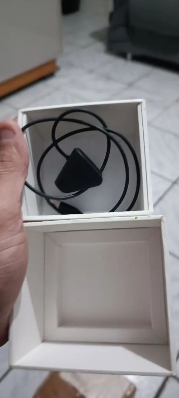 Carregador e caixa amazfit bip