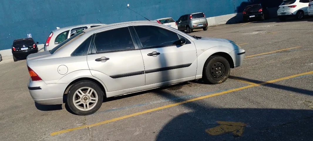 Ford Focus Ghia Sed. 2.0 16v/ 2.0 16V Flex 4P 2004