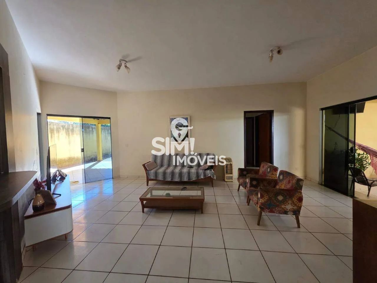 EXCELENTE OPORTUNIDADE NA 507 SUL, CASA ESPAÇOSA COM 3 QUARTOS E ESCRITÓRIO! - Foto 2