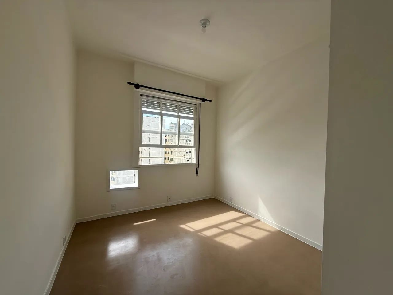 Flamengo - 1 quarto semi mobiliado - 45m2 - Rua Corrêa Dutra 
