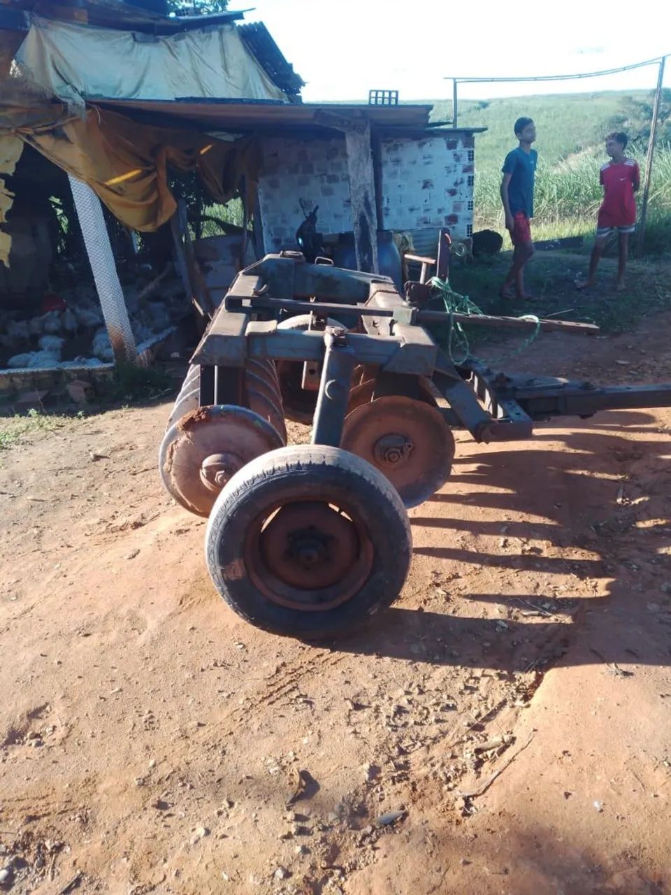 Trator Agrale com grade  - Foto 3