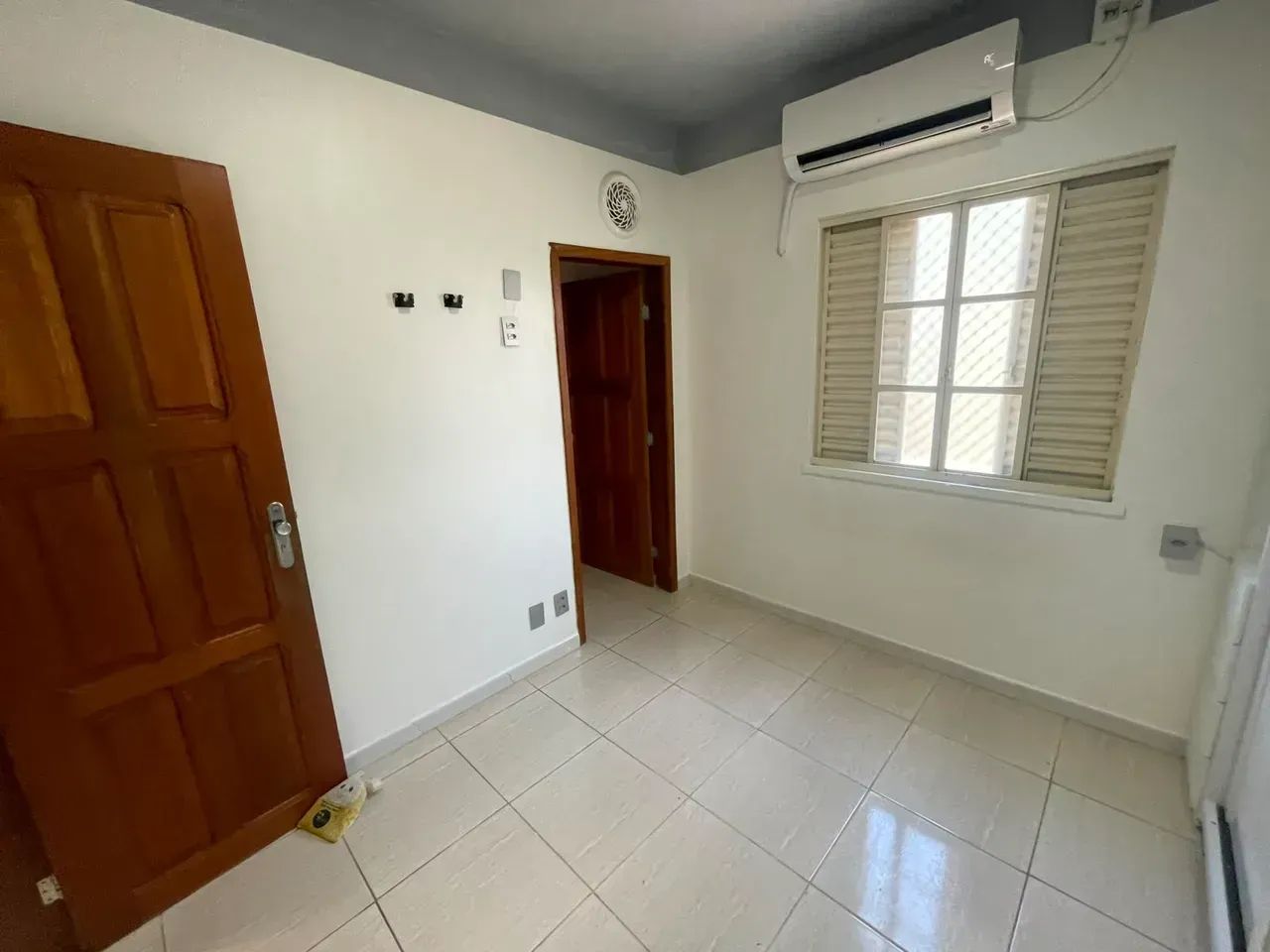 Apartamento com 2 quartos 3 andar com modulados e climatizado