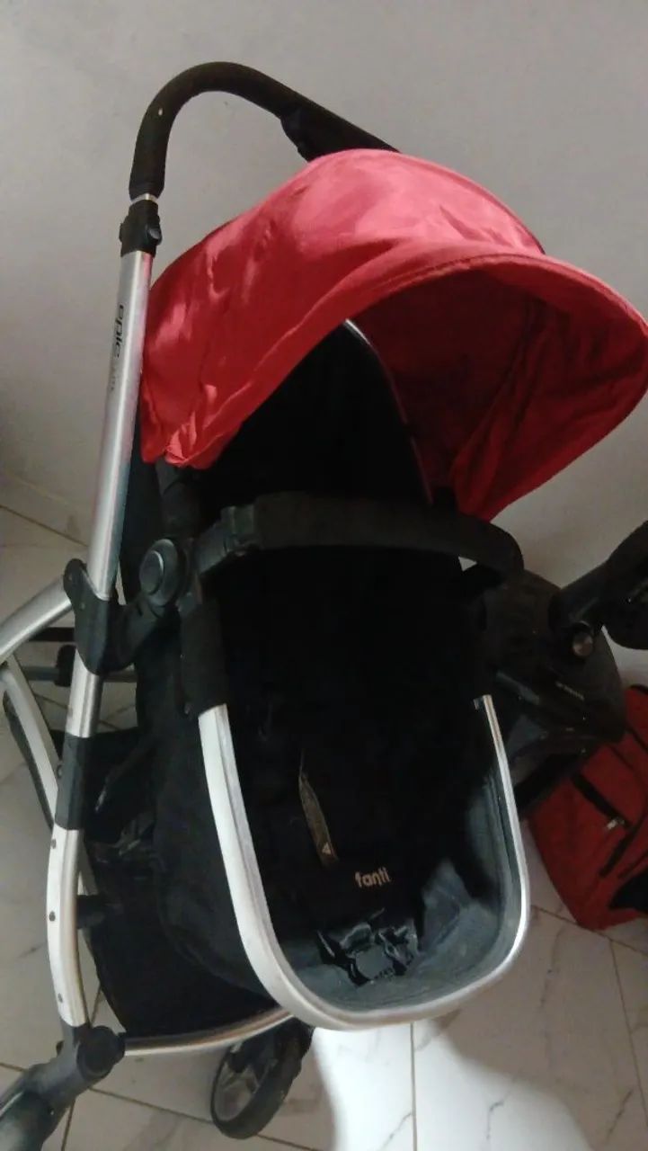 Carrinho de bebê e bebê conforto  - Foto 4