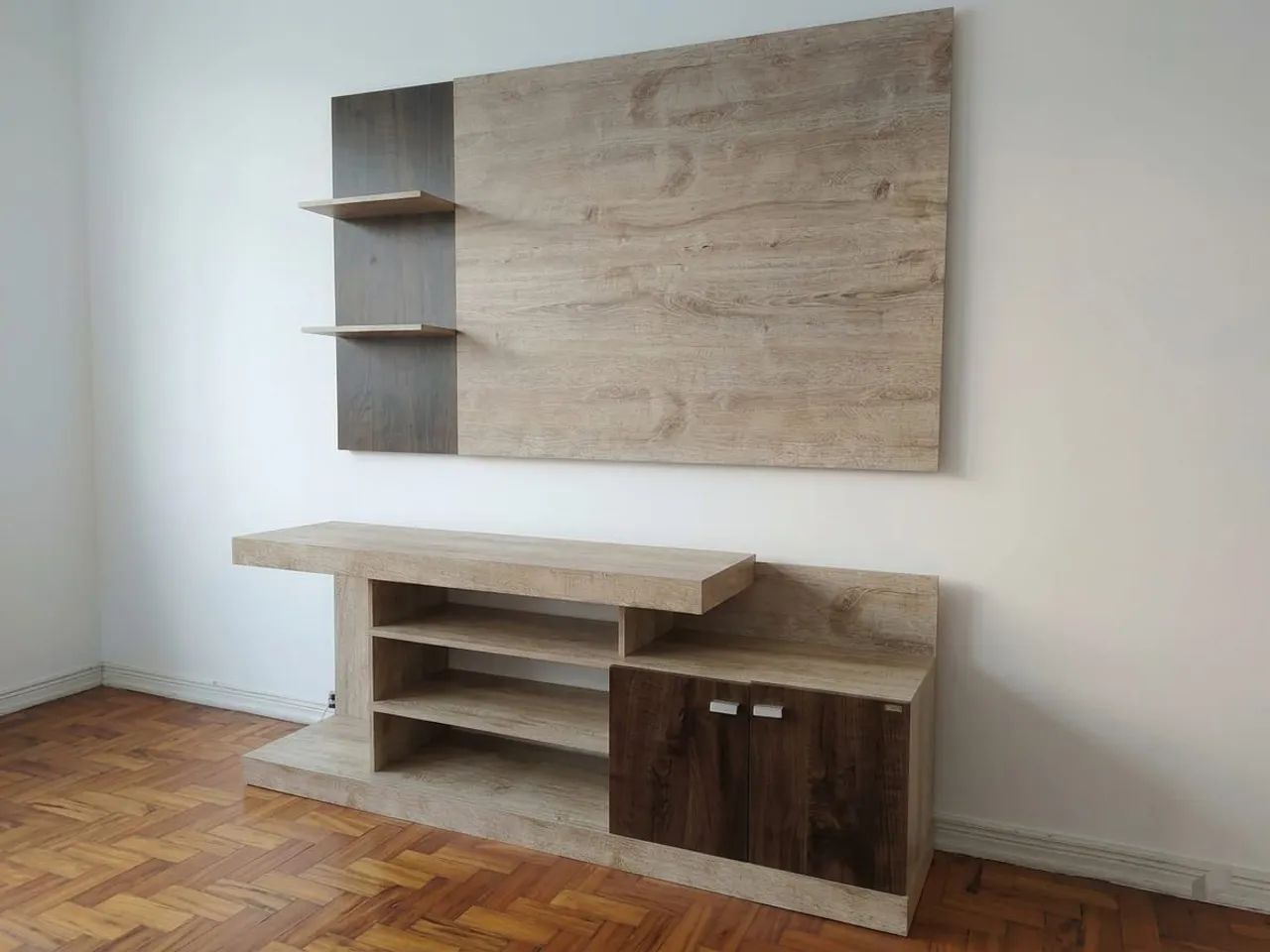 Painel com rack