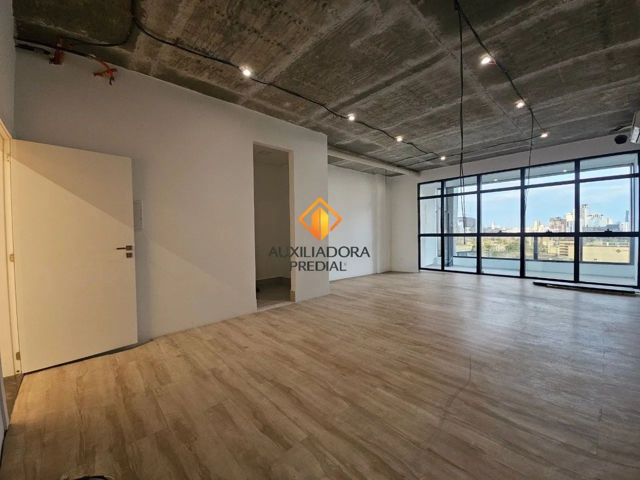 SALA COMERCIAL 60M² BATEL - CURITIBA - PR - Foto 4
