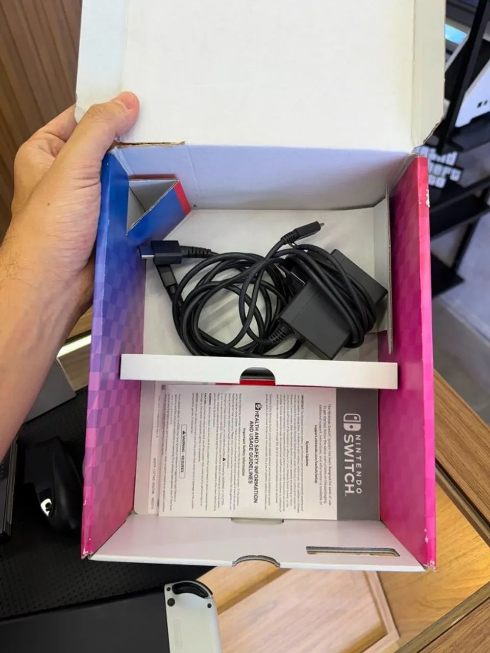 Nintendo Switch Oled Original (Anápolis) - Foto 2