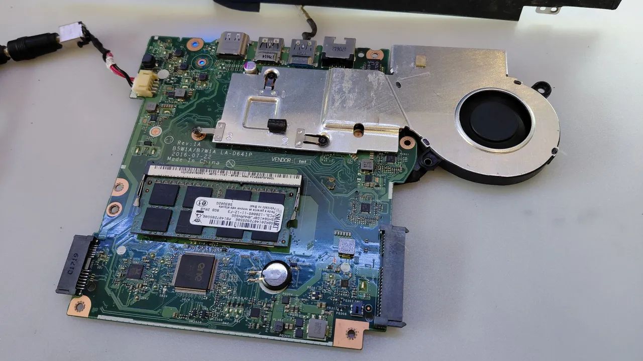 Placa mãe notebook acer aspire ES1-533 LA-D641P - Foto 2