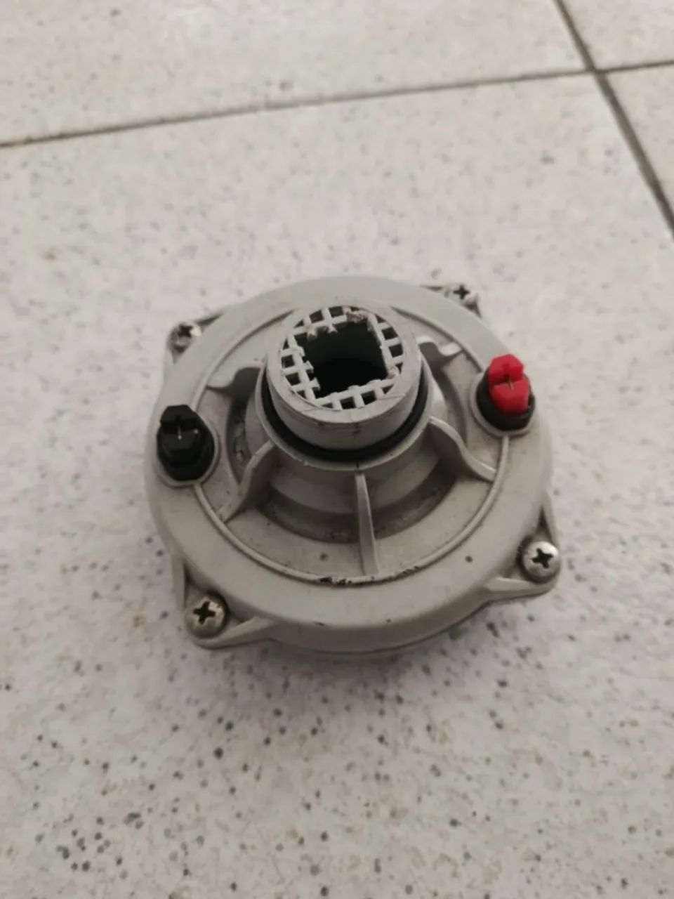 Vendo corneta D250X 