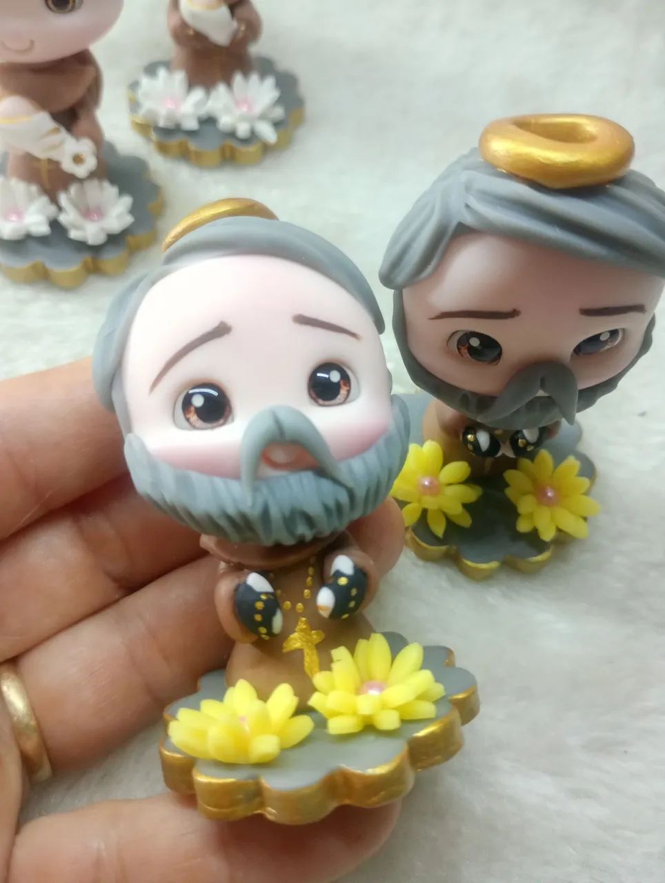 Mini Santinho São Padre Pio em Biscuit 