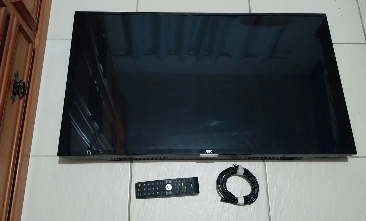 Televisão 32 polegadas e 43 polegadas AOC