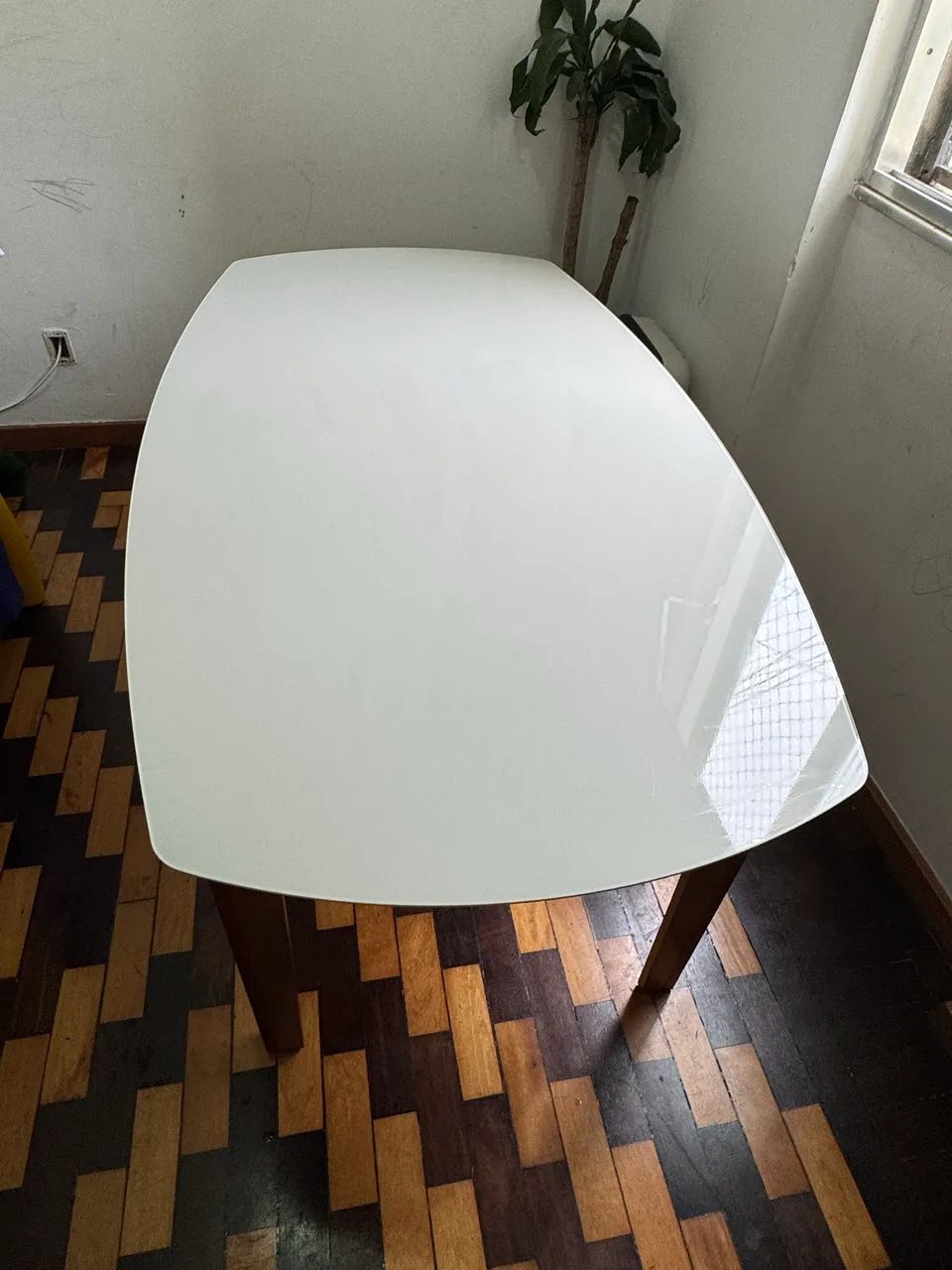 MESA COM TAMPO DE VIDRO  - Foto 5