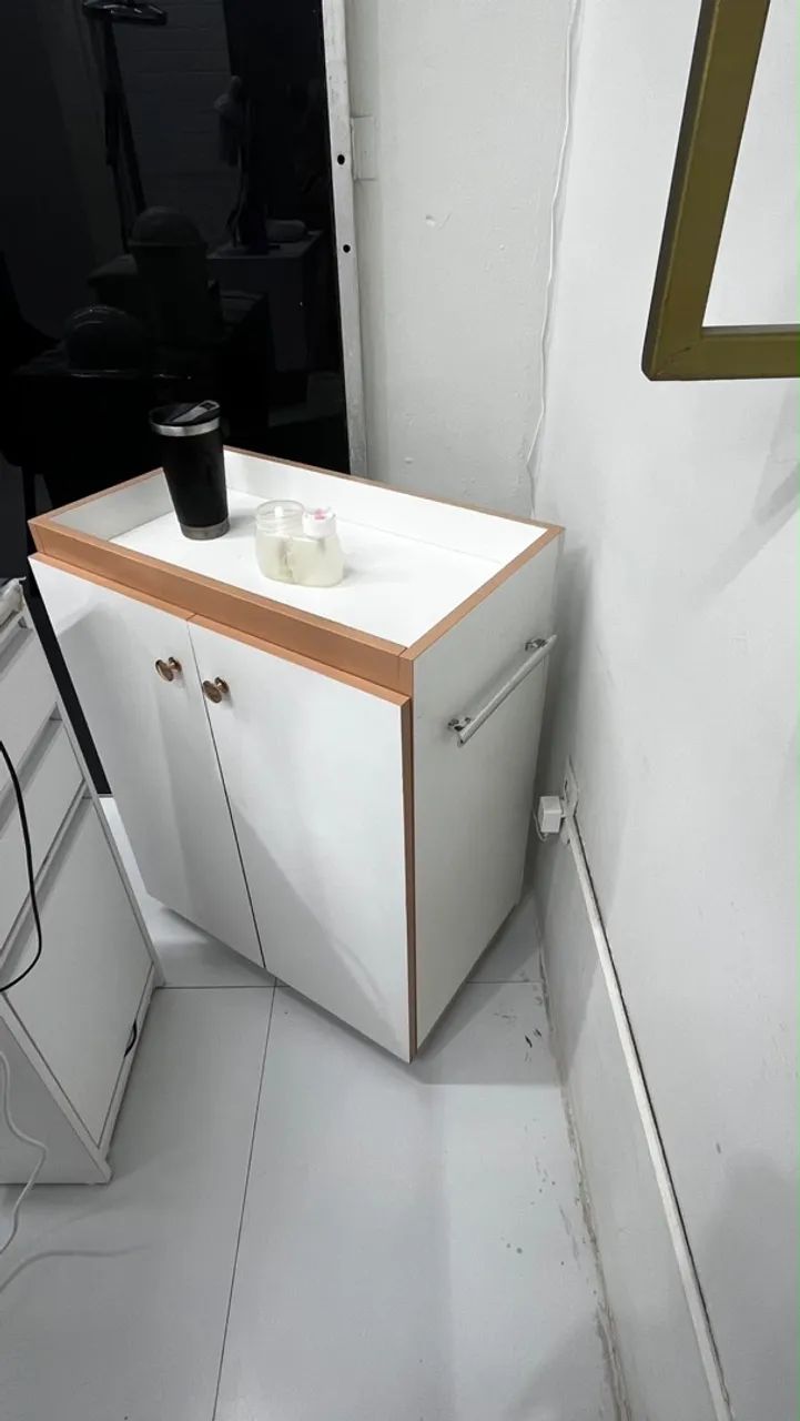 Carinho auxiliar/ mesa