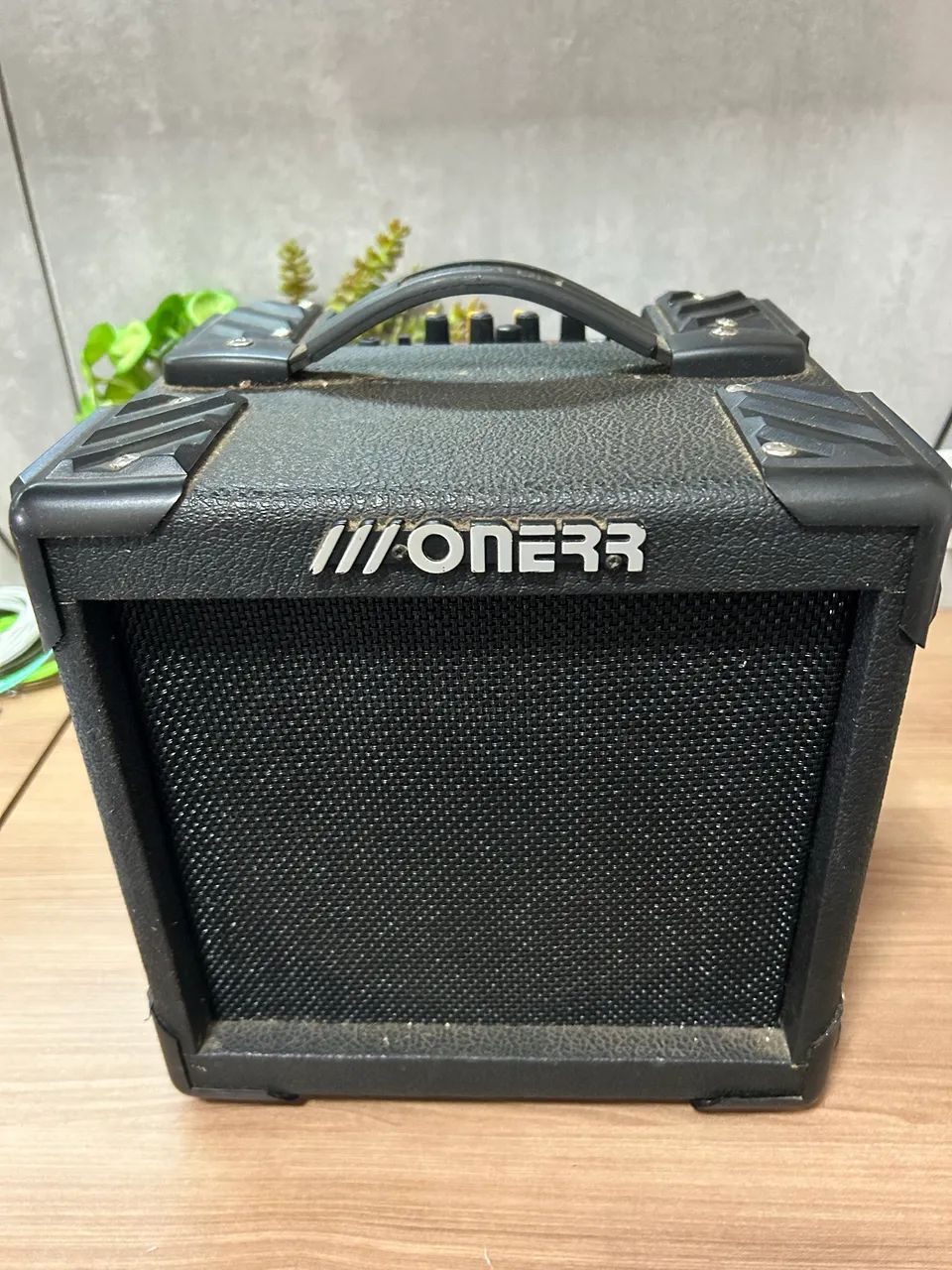 Amplificador para Guitarra Onerr Block 20TU