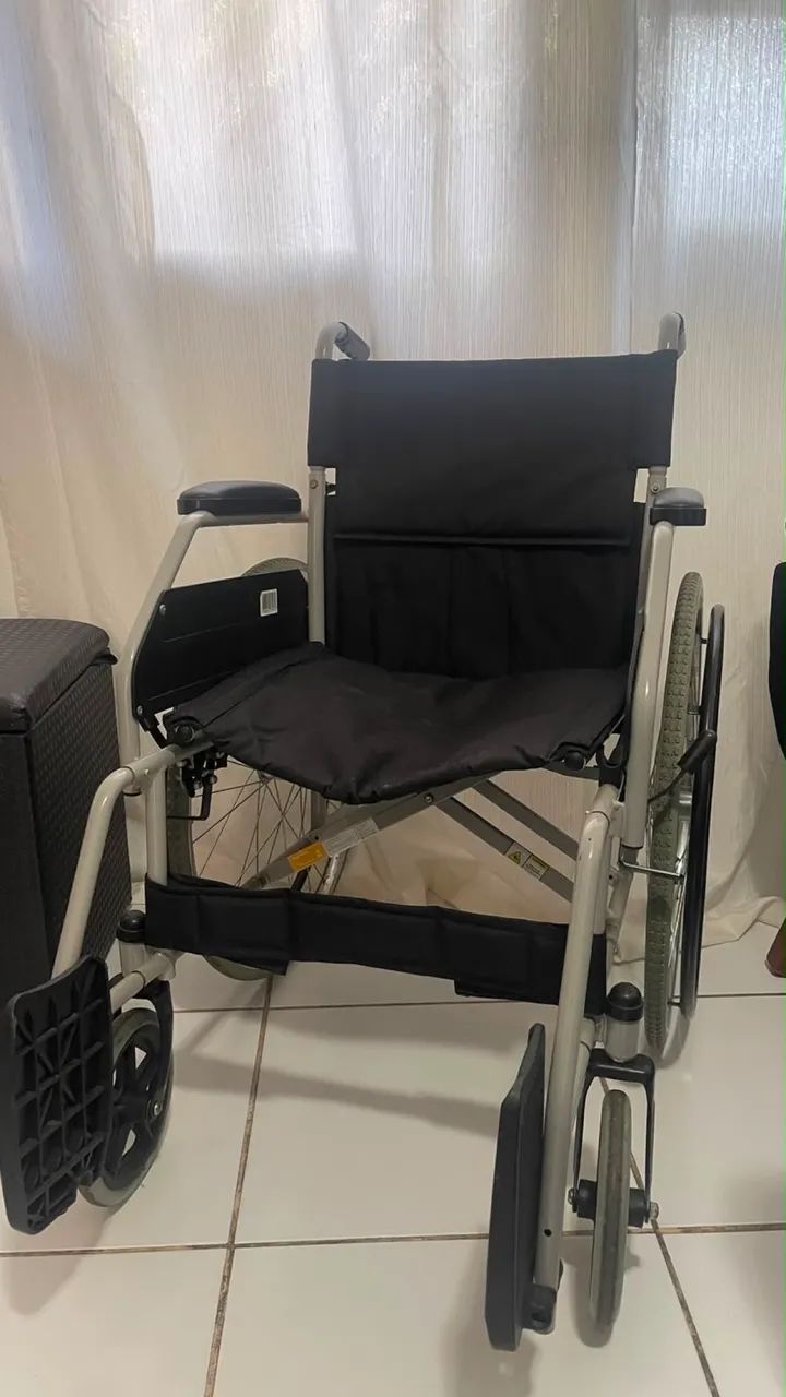 Cadeiras de rodas - Foto 2