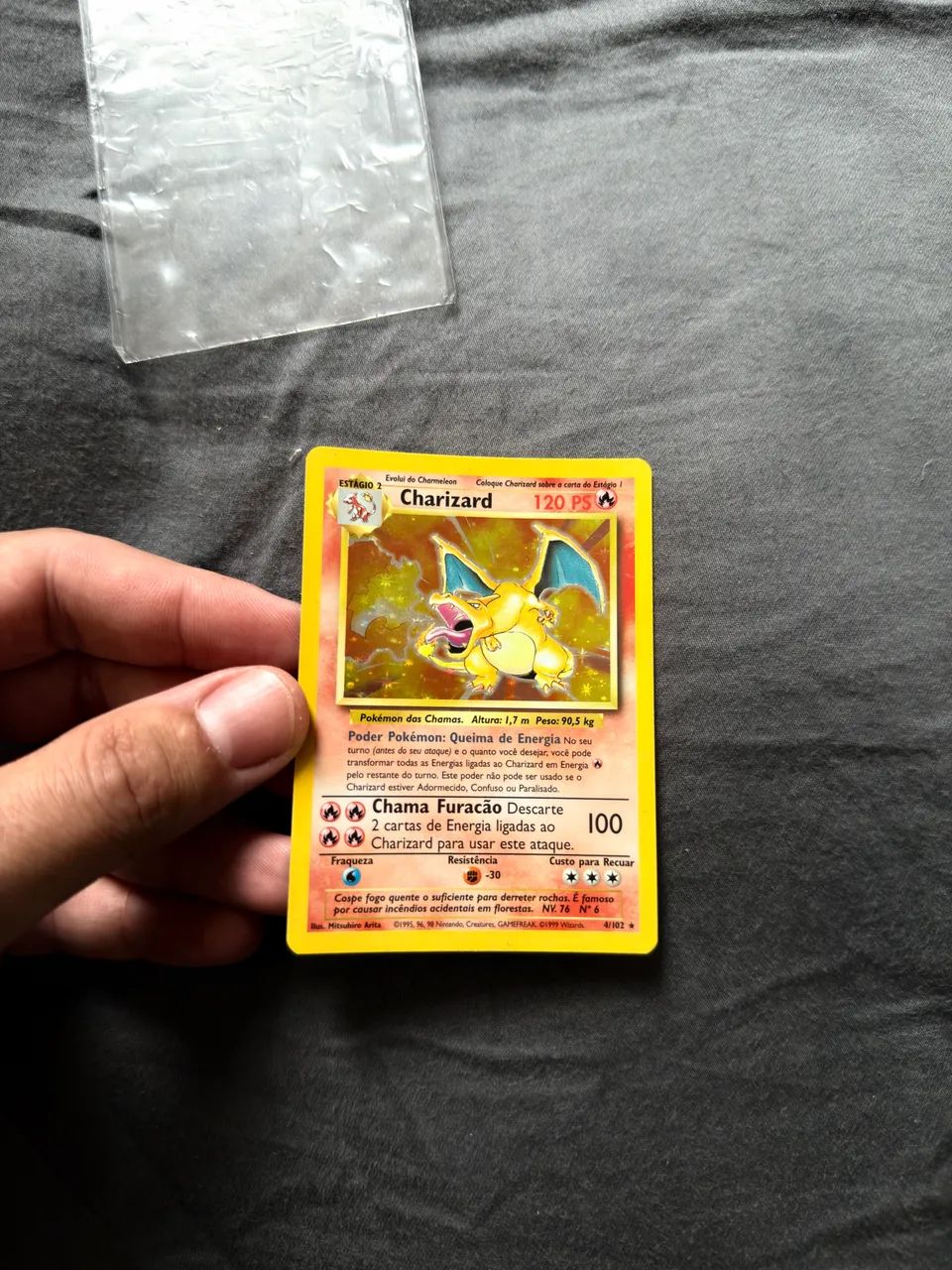 Carta Charizard (4/102)