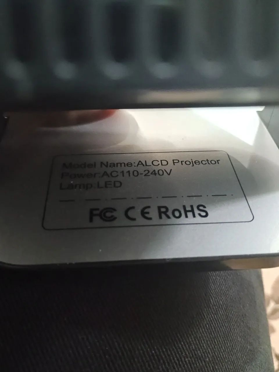 Projetor portátil e de fácil manuseio apenas R$:250 - Foto 3