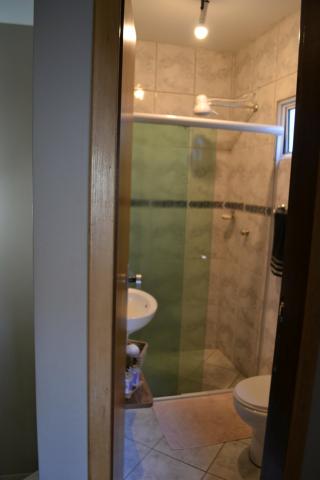 QR1 - A casa 04 quartos sendo uma suite, 02 pavimentos com 144m2. Excelente Localização - Foto 4