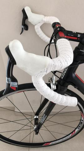 Bicicleta speed BMC