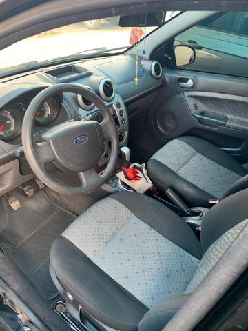 Carro Fiesta Hatch 1.6 - Foto 2