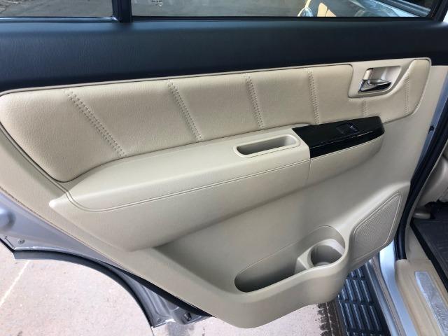 Toyota Hilux SW4 5 lugares - absolutamente impecável - Foto 8