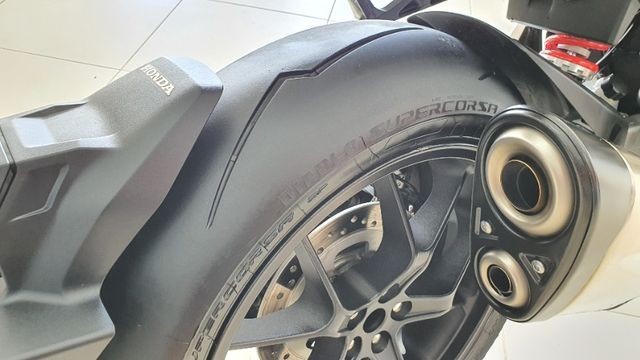 HONDA CB 1000R 2019 - 736443160  OLX