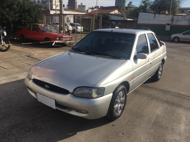 Ford Escort GL 1.6 2001 Completo
