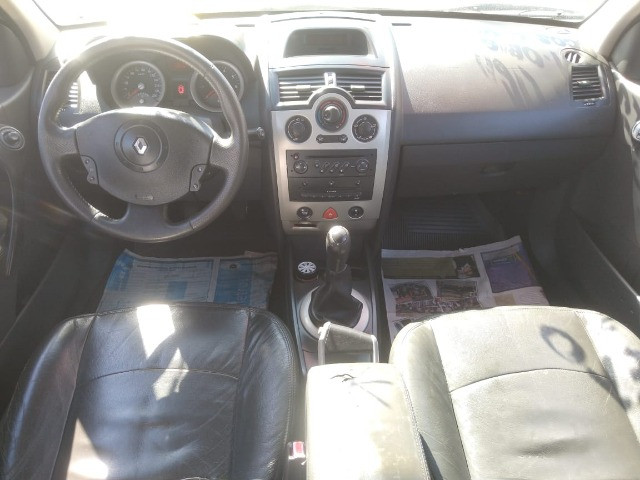 Megane 2007 1.6 aceito trocas carro e moto e financio banco em couro - Foto 3
