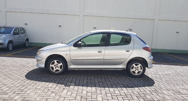 Peugeot 206 Feline - 3mil + 350 Mês - Foto 6