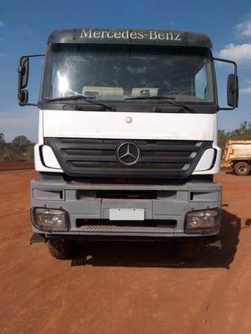 MERCEDES BENZ AXOR 4144 2011