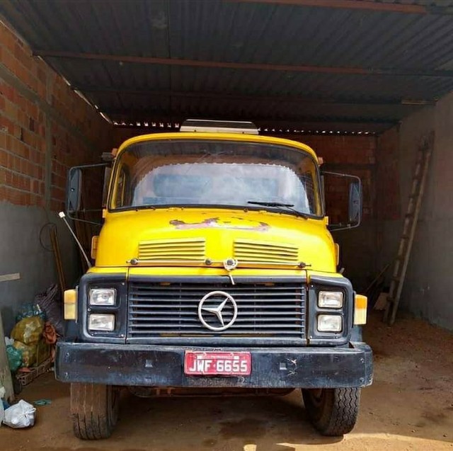 CAMINHÃO MERCEDES BENZ 2013 PRONTO PARA TRABALHAR 