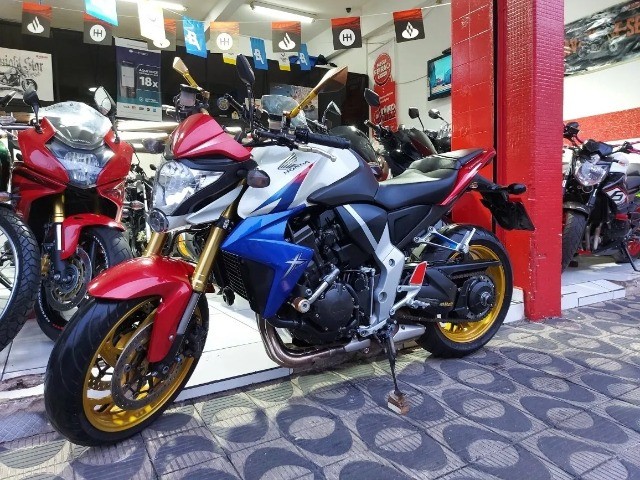 HONDA CB1000R ANO 2014 BRANCA