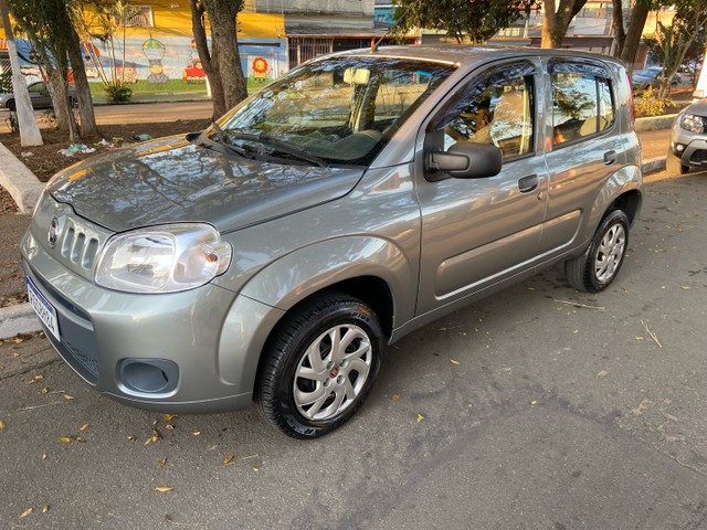 FIAT UNO ANO 2014 KM 11.000,00 MÉDIA MONTA