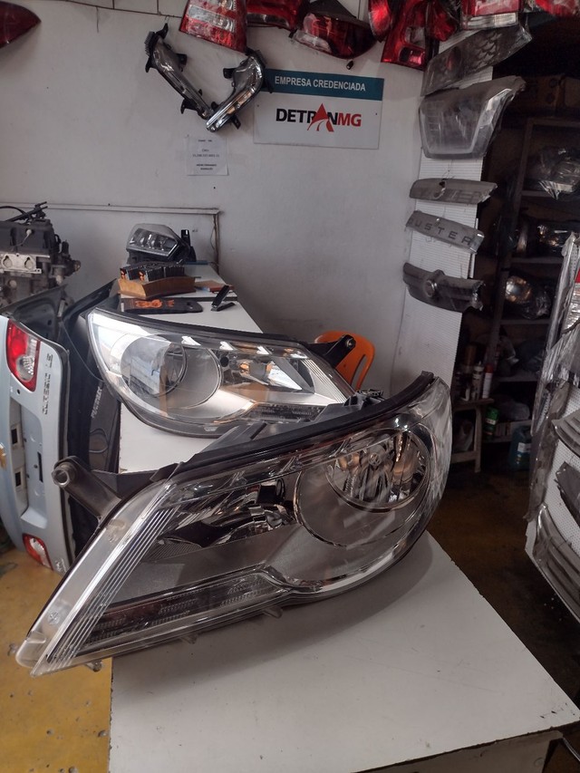 Farol esquerdo Tiguan 2008/2013