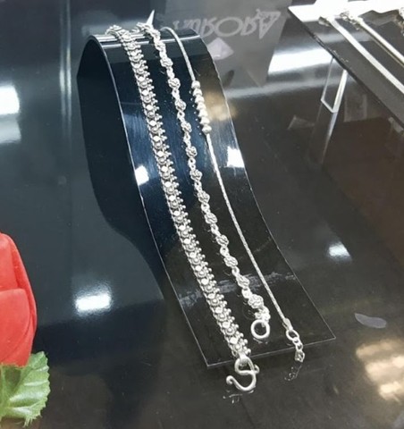 Expositor para pulseiras, cordões ou colares em acrílico - Foto 2