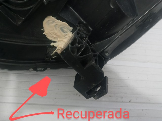 Farol Direito Honda Crv Garra Quebrada - Foto 3