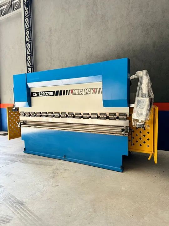 Dobradeira CN Metamak 3.00MT
