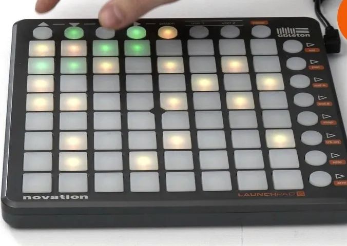 Interface Controladora Novation Novation launchpad S - Foto 2