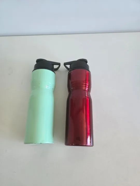Duas Garrafas Squeeze de Alumínio 750ml (USADAS) - Foto 3