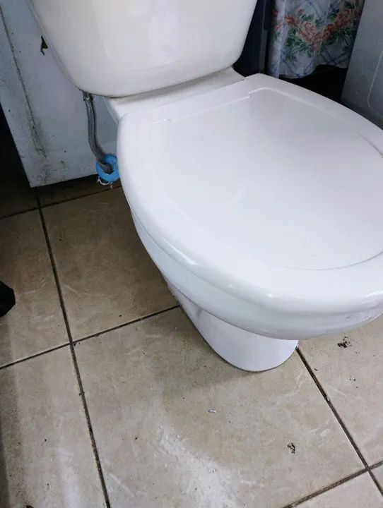 Vaso Sanitário Branco com caixa Acoplada Ideal Standart  - Foto 2